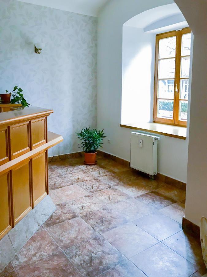 Golden Wood Apartments Plzen Bagian luar foto