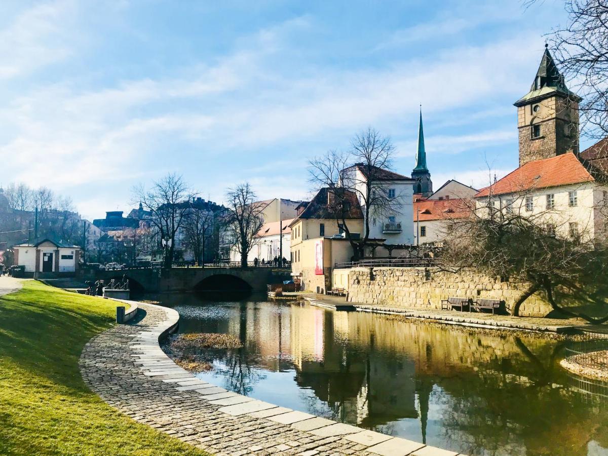 Golden Wood Apartments Plzen Bagian luar foto