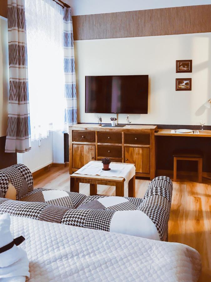 Golden Wood Apartments Plzen Bagian luar foto